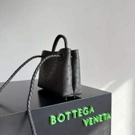 Picture of Bottega Veneta Handbags _SKUfw221242990fw